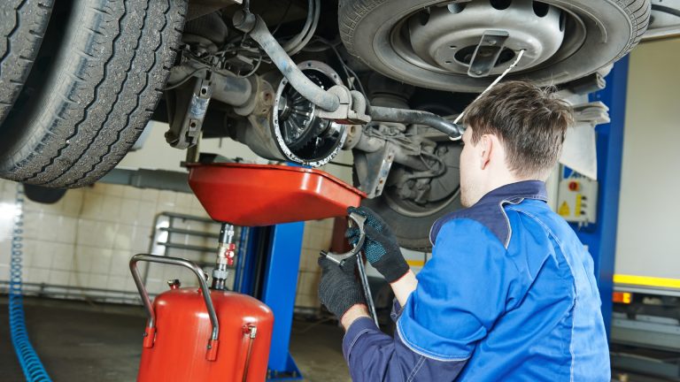 Online Auto Mechanic Trade Schools Featured Image 768x432 