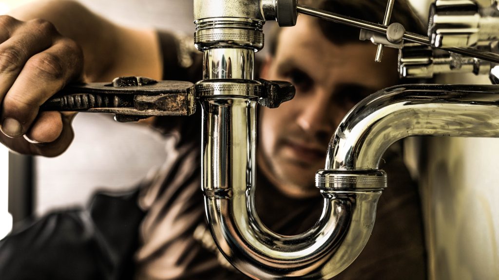 5 Best Online Plumber Trade Schools in 2024